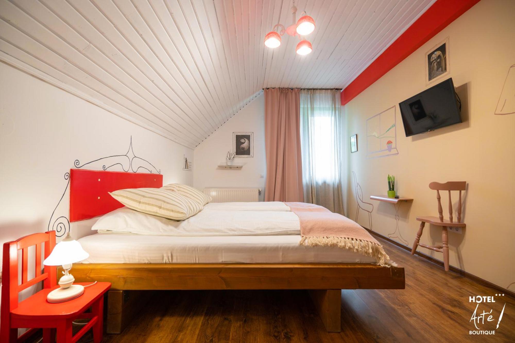 Art'E Boutique Rooms BaileTusnad Exterior photo