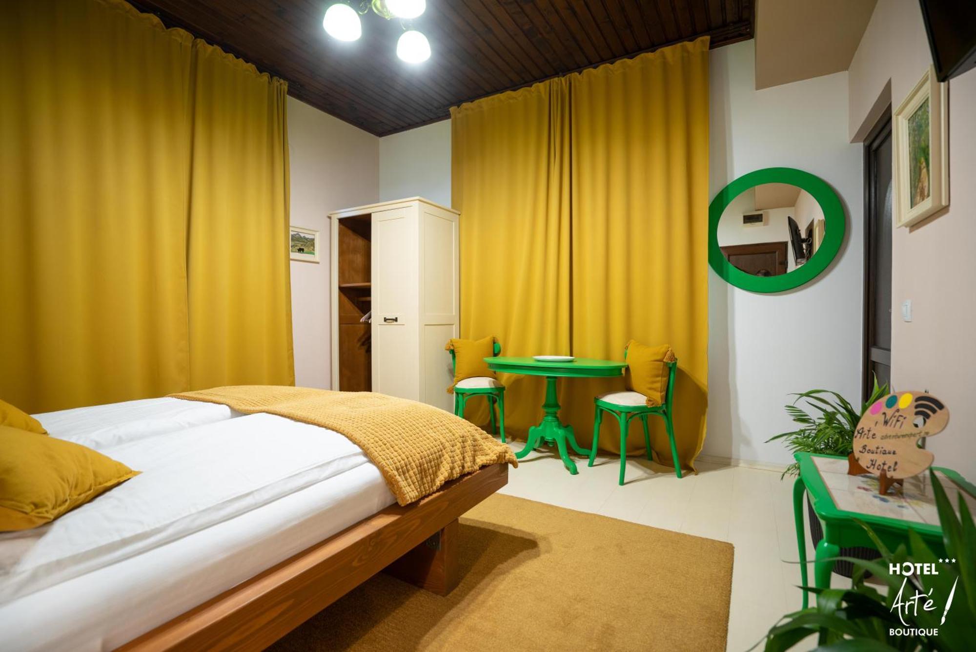 Art'E Boutique Rooms BaileTusnad Exterior photo